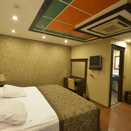 Cukurova Park Szálloda 4*